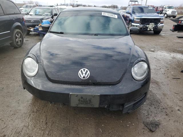 3VWF17AT3EM643128 - 2014 VOLKSWAGEN BEETLE BLACK photo 5