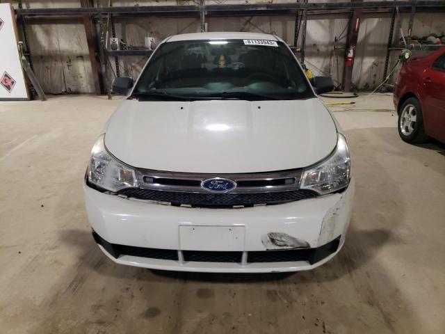 1FAHP3FN0AW282230 - 2010 FORD FOCUS SE WHITE photo 5