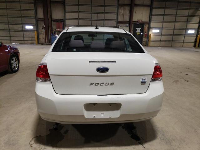 1FAHP3FN0AW282230 - 2010 FORD FOCUS SE WHITE photo 6