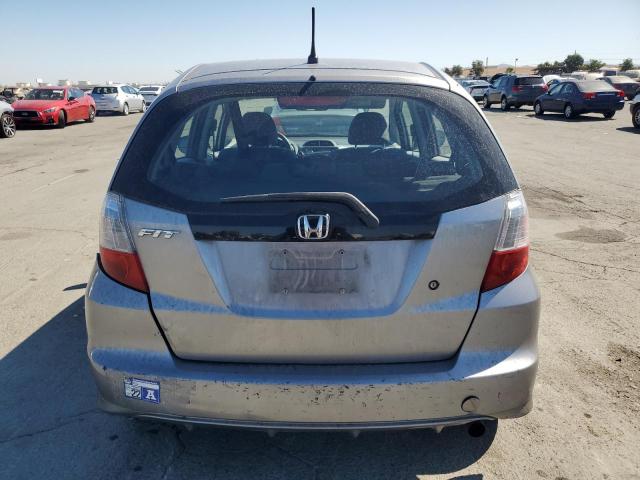 JHMGE8H24AC030055 - 2010 HONDA FIT ვერცხლისფერი ფოტო 6