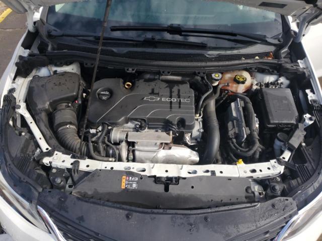 3G1BE6SM4JS576075 - 2018 CHEVROLET CRUZE LT Blanc photo 11