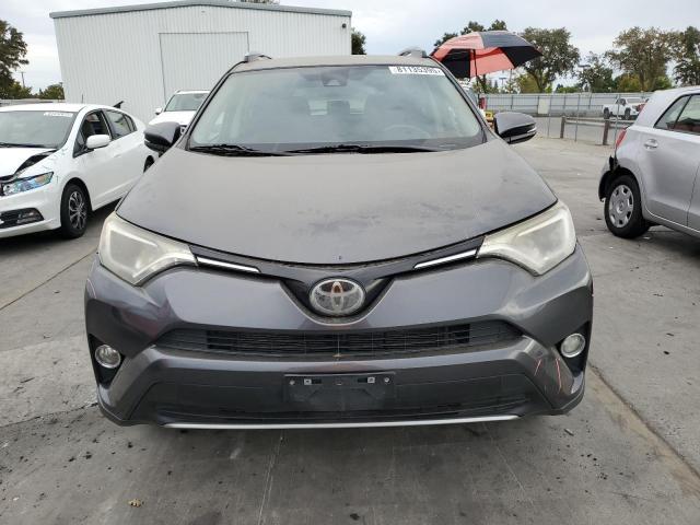 JTMWFREV3HJ717340 - 2017 TOYOTA RAV4 XLE Boz foto 5
