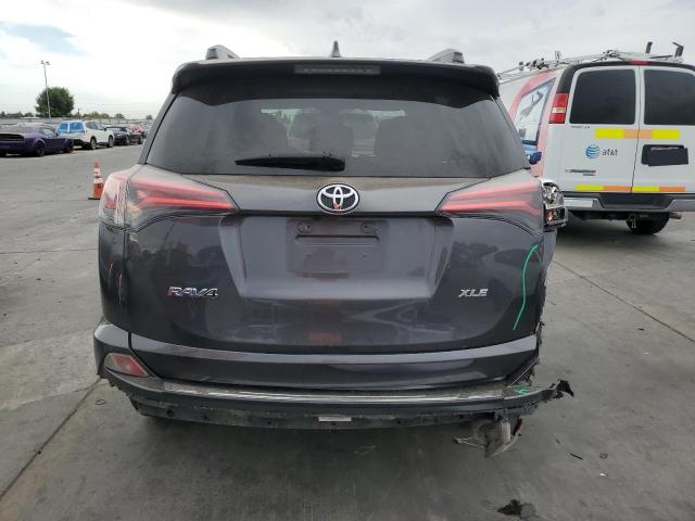 JTMWFREV3HJ717340 - 2017 TOYOTA RAV4 XLE Boz foto 6