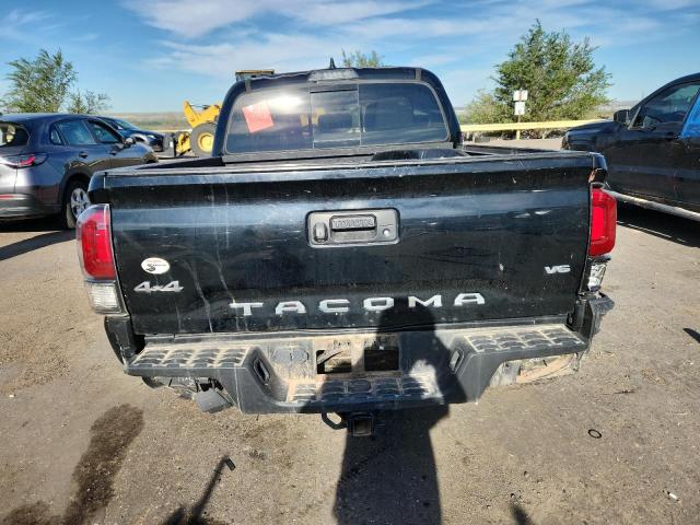 3TMCZ5AN8JM175959 - 2018 TOYOTA TACOMA DOUBLE CAB შავი ფოტო 6