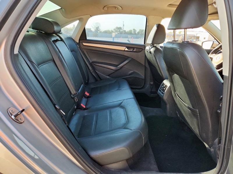 1VWBN7A3XEC088800 - 2014 VOLKSWAGEN PASSAT SE TAN photo 10