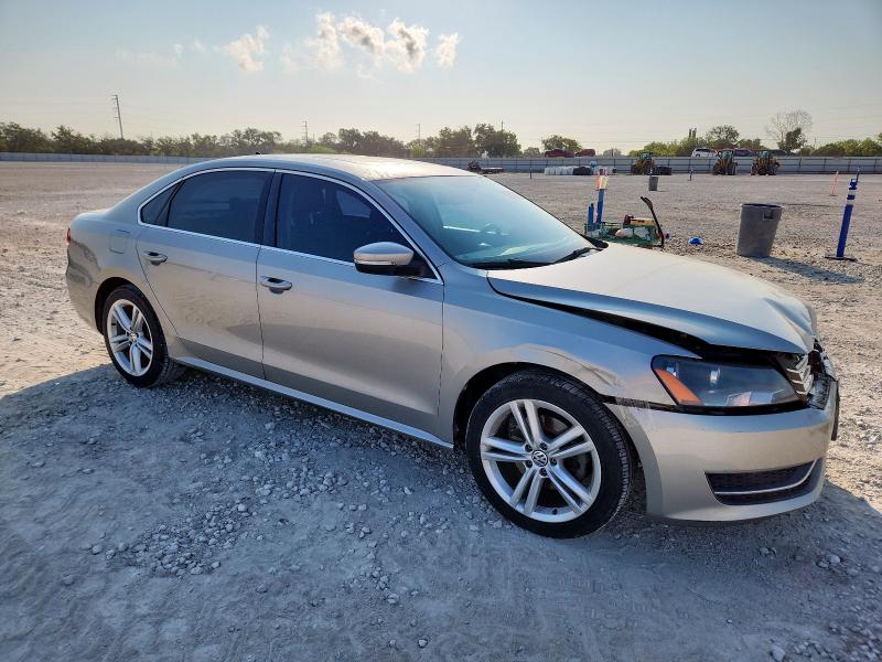 1VWBN7A3XEC088800 - 2014 VOLKSWAGEN PASSAT SE TAN photo 4