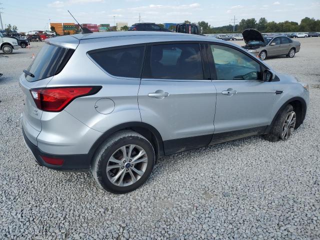 1FMCU9GD2KUB65800 - 2019 FORD ESCAPE SE Srebrny zdjęcie 3