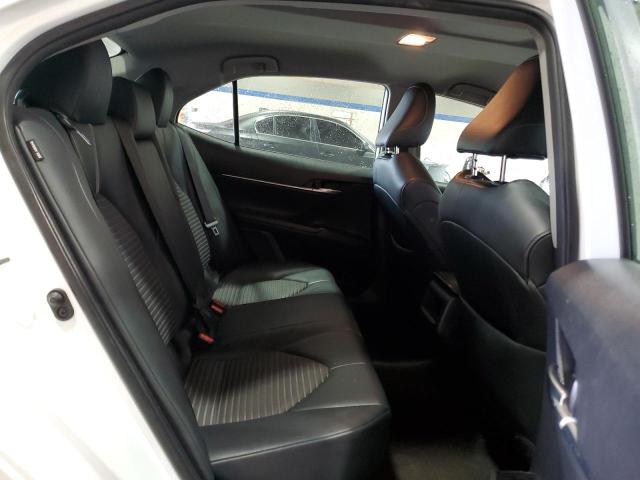 4T1B11HK4KU257039 - 2019 TOYOTA CAMRY L თეთრი ფოტო 10