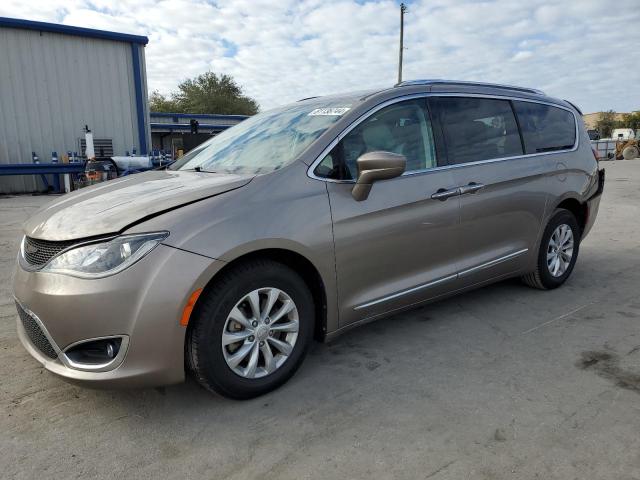 2C4RC1BG3JR128741 - 2018 CHRYSLER PACIFICA TOURING L TAN photo 1