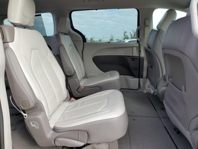 2C4RC1BG3JR128741 - 2018 CHRYSLER PACIFICA TOURING L TAN photo 11