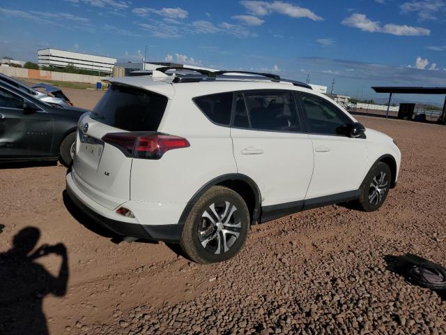 JTMZFREV4HJ143120 - 2017 TOYOTA RAV4 LE თეთრი ფოტო 3