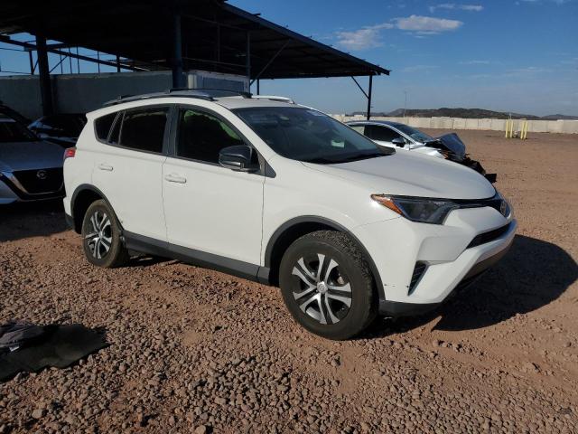 JTMZFREV4HJ143120 - 2017 TOYOTA RAV4 LE თეთრი ფოტო 4