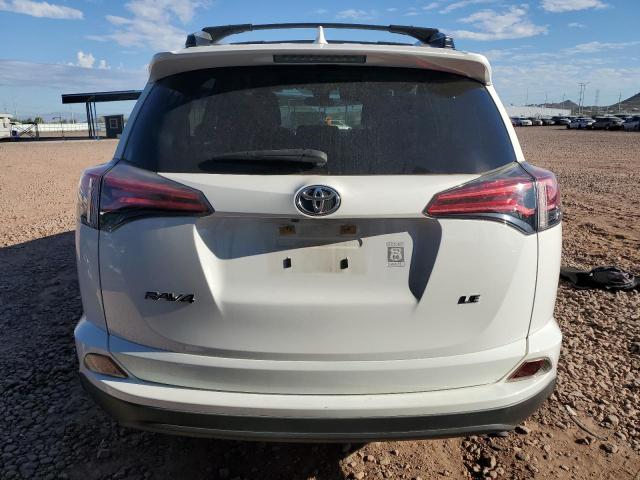 JTMZFREV4HJ143120 - 2017 TOYOTA RAV4 LE თეთრი ფოტო 6