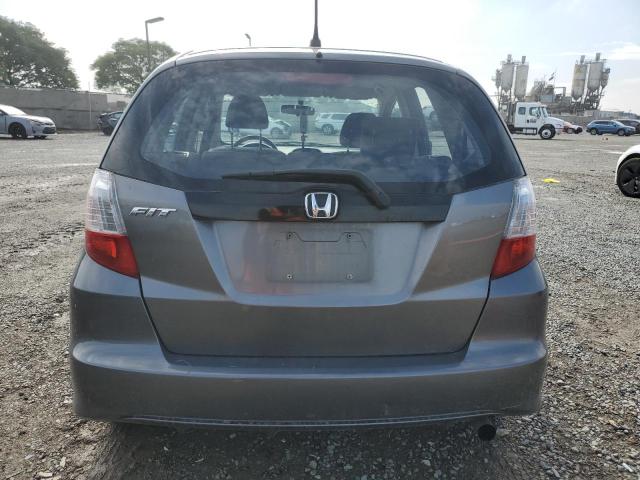 JHMGE8H39DC075814 - 2013 HONDA FIT ნაცრისფერი ფოტო 6