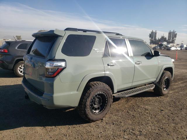 JTEAU5JR0N5256132 - 2022 TOYOTA 4RUNNER TRD SPORT SILVER photo 3