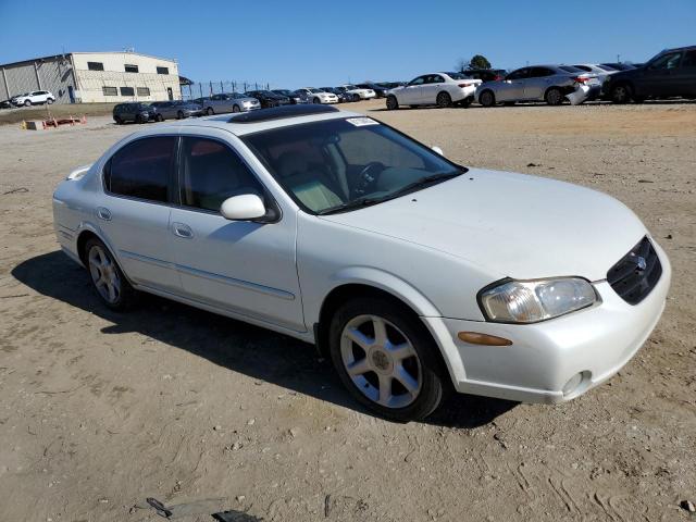 JN1CA31D0YT527367 - 2000 NISSAN MAXIMA GLE WHITE photo 4