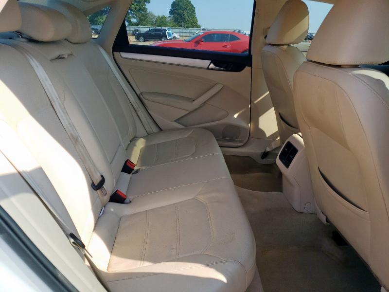 1VWBH7A36DC011900 - 2013 VOLKSWAGEN PASSAT SE WHITE photo 10
