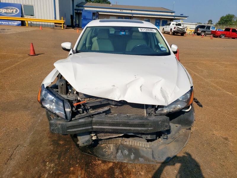 1VWBH7A36DC011900 - 2013 VOLKSWAGEN PASSAT SE WHITE photo 5