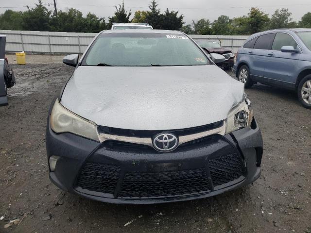 4T1BF1FK1FU922800 - 2015 TOYOTA CAMRY LE 银色 照片 5