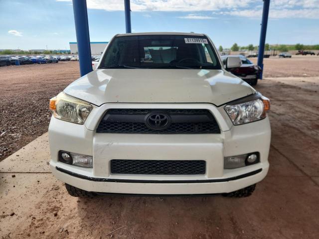 JTEZU5JR4A5008818 - 2010 TOYOTA 4RUNNER SR5 WHITE photo 5