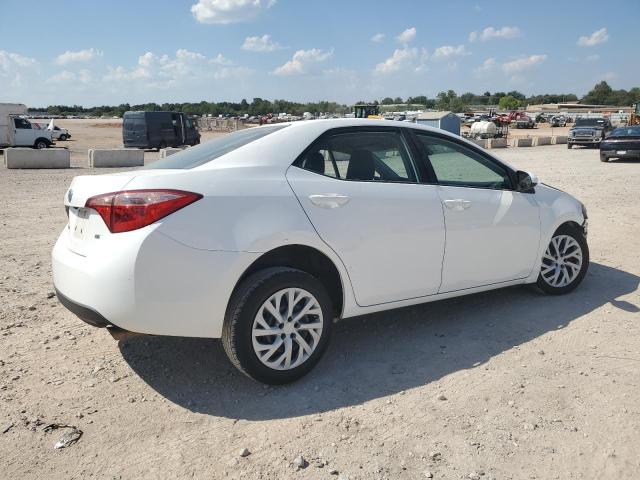 2T1BURHE7JC068353 - 2018 TOYOTA COROLLA L თეთრი ფოტო 3