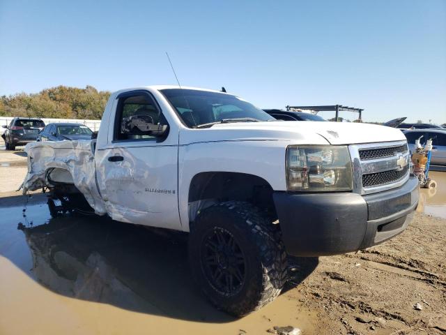 1GCEC14X57Z600920 - 2007 CHEVROLET SILVERADO C1500 CLASSIC WHITE photo 4