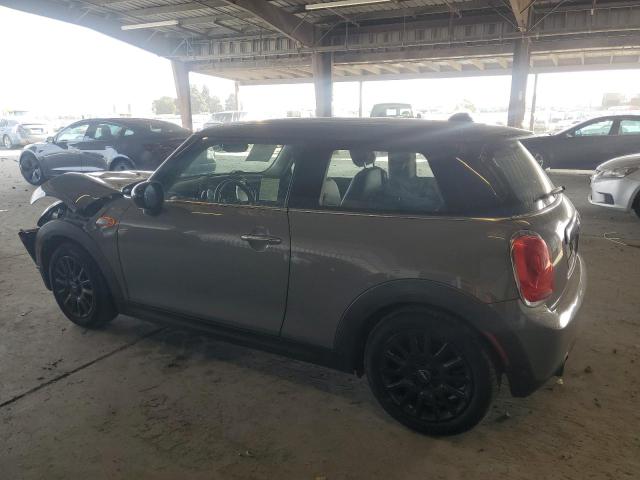 WMWXP5C56H3B77810 - 2017 MINI COOPER GRAY photo 2