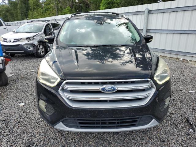 1FMCU0JD8HUC73111 - 2017 FORD ESCAPE TITANIUM შავი ფოტო 5