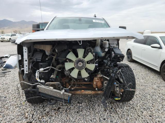 1GC2KUEG9JZ260247 - 2018 CHEVROLET SILVERADO K2500 HEAVY DUTY SILVER photo 5