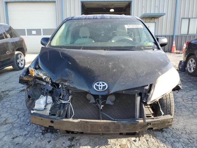 5TDKK3DC4BS125995 - 2011 TOYOTA SIENNA LE შავი ფოტო 5