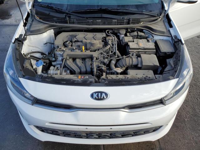 3KPA24AD6ME413125 - 2021 KIA RIO LX WHITE photo 11