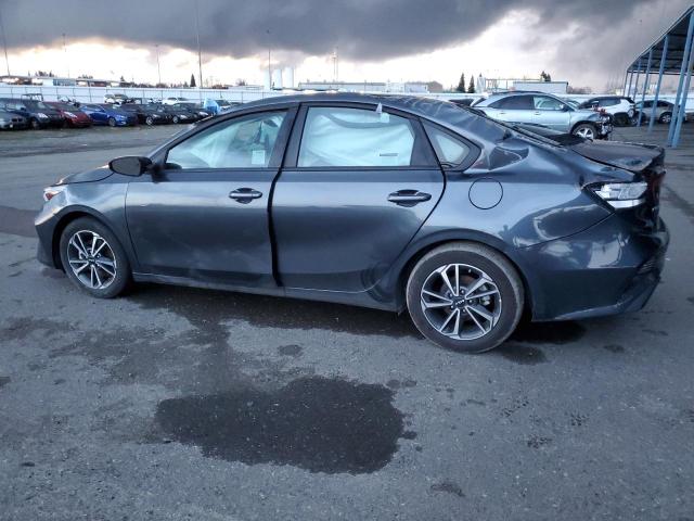 3KPF24AD9PE634437 - 2023 KIA FORTE LX GRAY photo 2