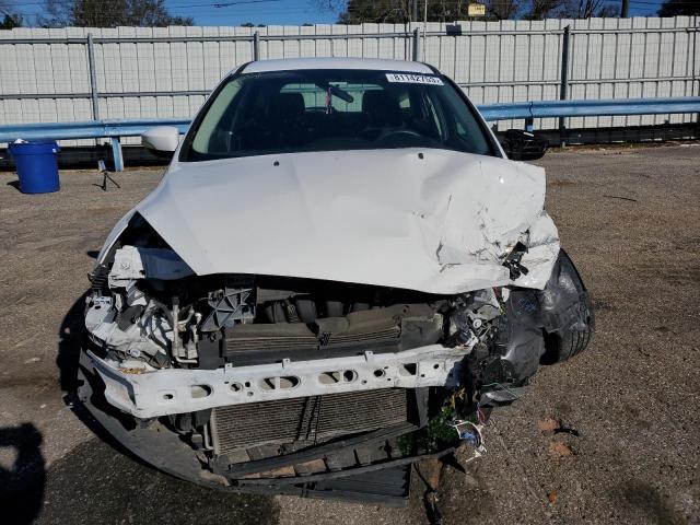 1FADP3K29GL320431 - 2016 FORD FOCUS SE WHITE photo 5