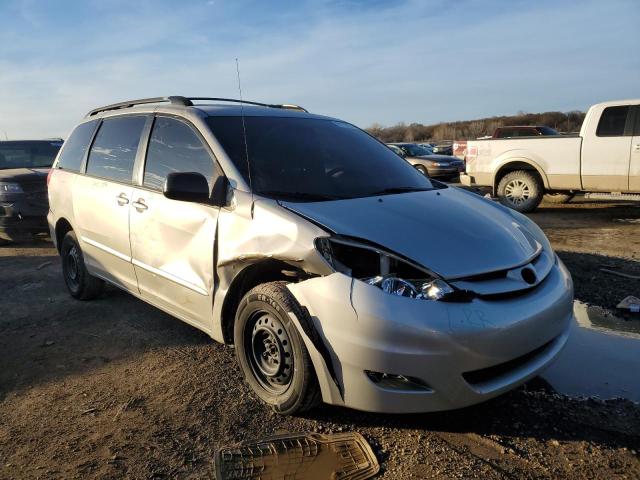 5TDZK23C19S265801 - 2009 TOYOTA SIENNA CE BLACK photo 4