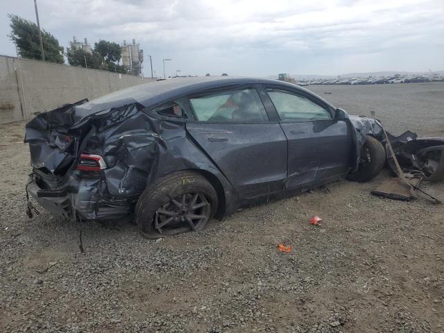 5YJ3E1EA7PF462718 - 2023 TESLA MODEL 3 Gris photo 3