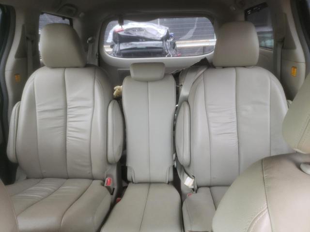 5TDYK3DC3BS174227 - 2011 TOYOTA SIENNA XLE GOLD photo 10