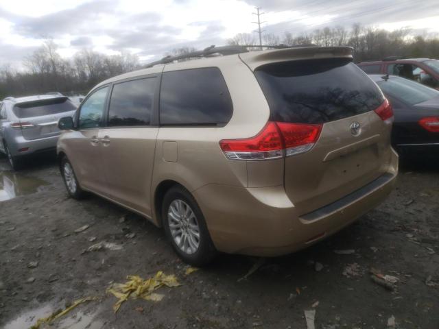 5TDYK3DC3BS174227 - 2011 TOYOTA SIENNA XLE GOLD photo 2
