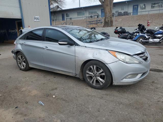 5NPEC4AC5CH485580 - 2012 HYUNDAI SONATA SE SILVER photo 4