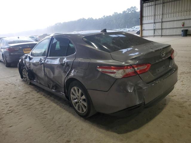 4T1C11AK5LU947933 - 2020 TOYOTA CAMRY LE 灰色 照片 2