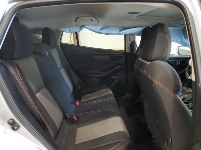 JF2GTACC6JH317495 - 2018 SUBARU CROSSTREK PREMIUM SILVER photo 11