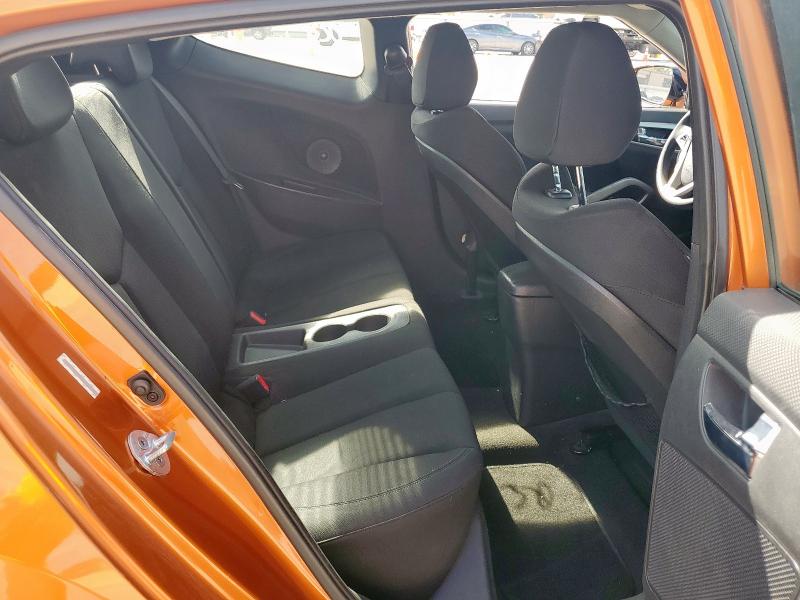 KMHTC6AD8DU118235 - 2013 HYUNDAI VELOSTER ORANGE photo 11