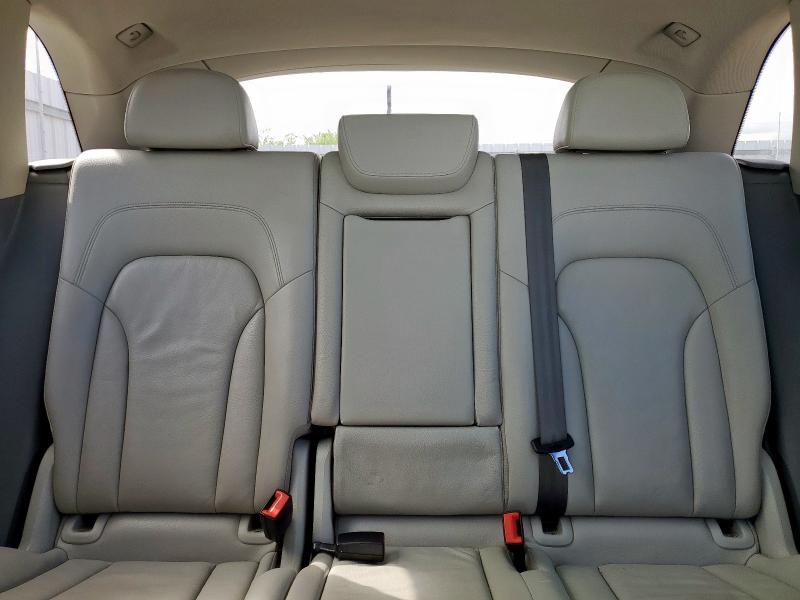 WA1DKAFP2CA098592 - 2012 AUDI Q5 PREMIUM PLUS SILVER photo 10