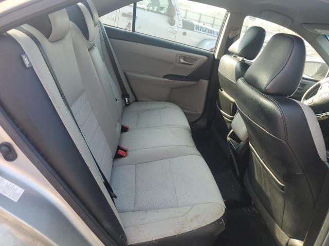 4T1BF1FK9HU283939 - 2017 TOYOTA CAMRY LE 银色 照片 10