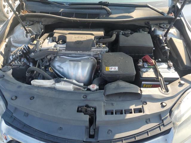 4T1BF1FK9HU283939 - 2017 TOYOTA CAMRY LE 银色 照片 11