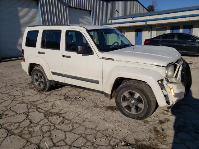 1J8GN28K78W250032 - 2008 JEEP LIBERTY SPORT WHITE photo 4