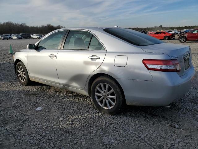 4T1BK3EK6BU611382 - 2011 TOYOTA CAMRY SE SILVER photo 2