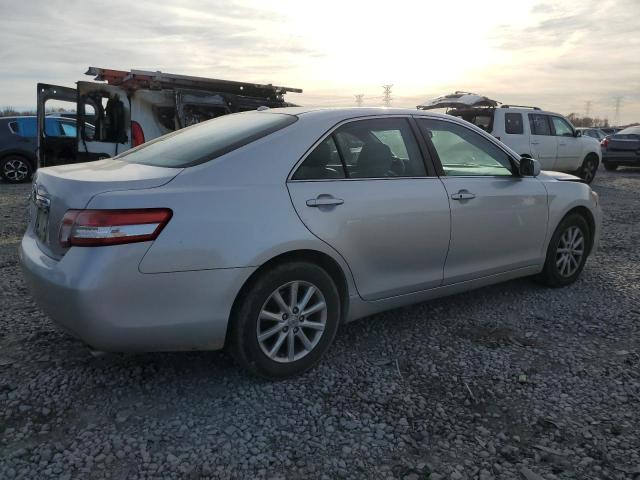 4T1BK3EK6BU611382 - 2011 TOYOTA CAMRY SE SILVER photo 3