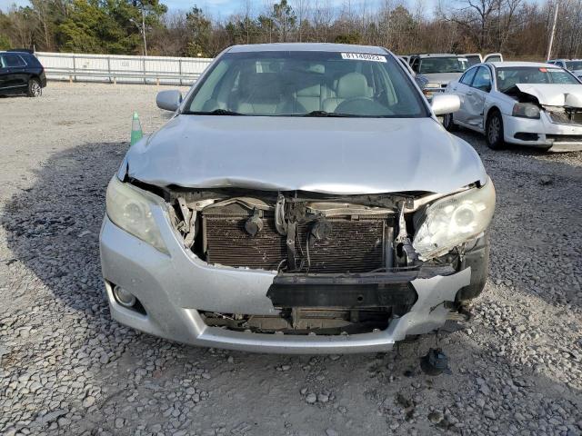 4T1BK3EK6BU611382 - 2011 TOYOTA CAMRY SE SILVER photo 5