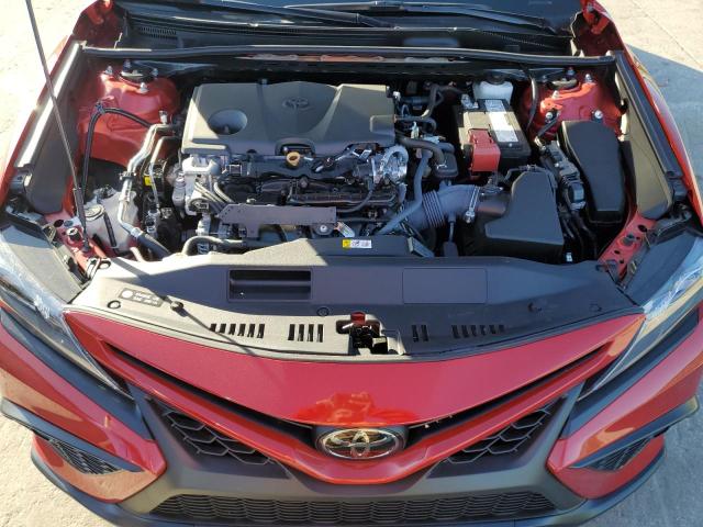 4T1S11AK1PU151942 - 2023 TOYOTA CAMRY SE NIGHT SHADE RED photo 11