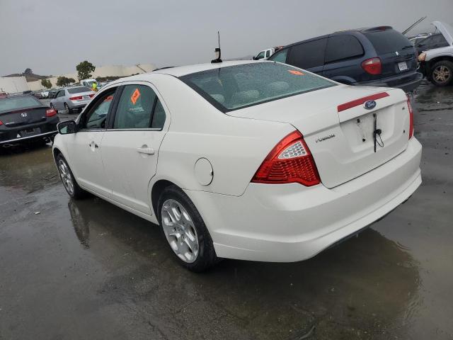 3FAHP0HA6AR425306 - 2010 FORD FUSION SE WHITE photo 2